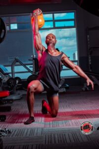 Obinna Ihenacho coaching kettlebell technique online